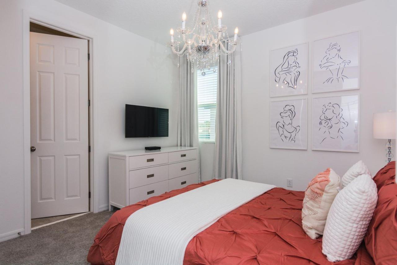 Brand New 9 Bedrooms House With Private Pool, Star Wars Game Room, Theme Rooms And Lake View Sa2145 Kissimmee Exteriör bild